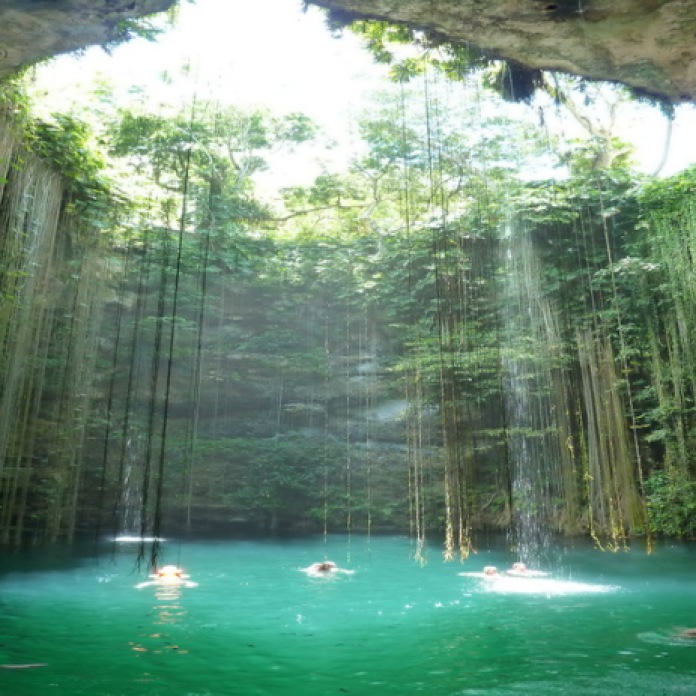 Beautiful Places World - Ik Kil Cenote- Yucatán, La Corona Mexicana (LCM) Gobierno de La Teocracia y Monarquia de Espiritu Santo
